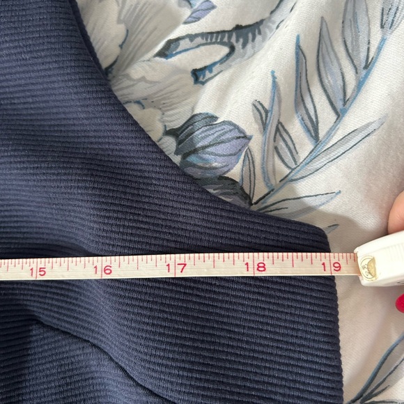 NWT Lilly Pulitzer calista shift dress. Large. The perfect classic dress! - Picture 7 of 7